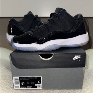 Air Jordan 11 Retro Low Concord Bred (GS), size 4.5Y